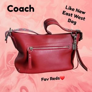 Coach Hamptons 90's LIKE NEW  tasseled  East West Duffle  bag